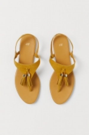 HM  Sandalen mit Quasten
