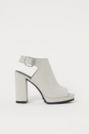 Sandaletten mit dicker Sohle CHF 19.95