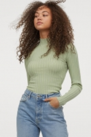 Gerippter Rollkragenpullover CHF 14.95