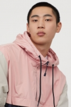 Anorak mit Kapuze CHF 27.96
