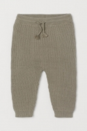Hose in Strukturstrick CHF 9.95