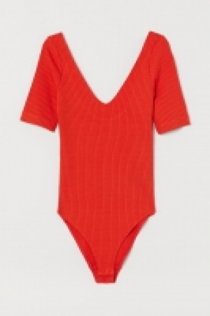 Body mit V-Ausschnitt CHF 20.95