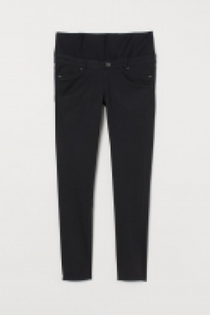 MAMA Weite Twillhose CHF 14.95