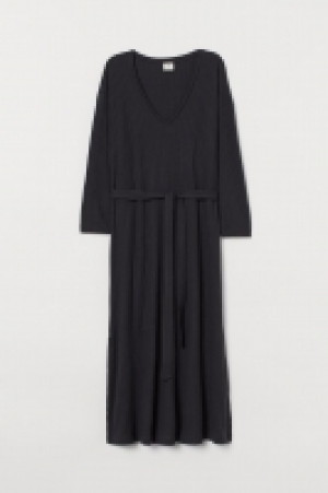 Geripptes Jerseykleid CHF 19.95