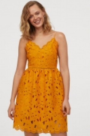 Spitzenkleid mit V-Ausschnitt CHF 23.95