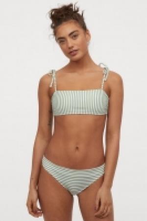 Wattiertes Bandeau-Bikinitop CHF 11.95