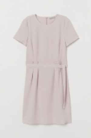 Kleid aus Crinklestoff CHF 12.95