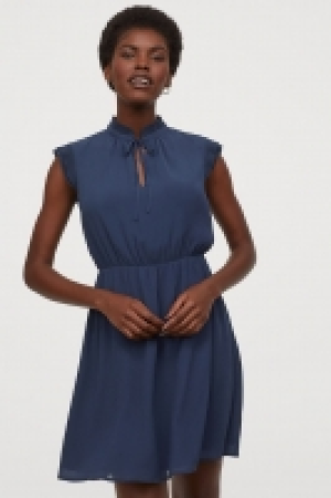 Kleid mit Kappenärmeln CHF 16.95