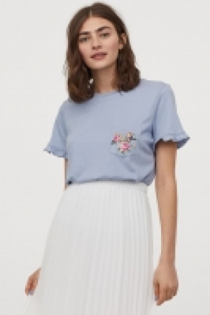 Shirt mit Stickerei CHF 13.95