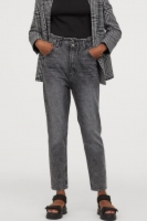 Tapered High Ankle Jeans CHF 23.95