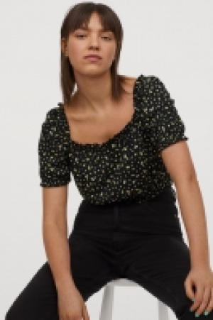 Kurzes Shirt mit Puffärmeln CHF 8.95