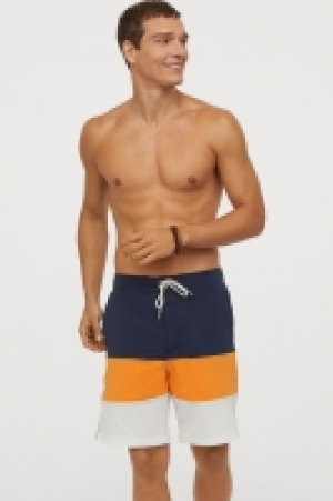 Knielange Badeshorts CHF 24.46