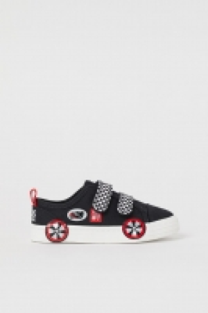 Sneaker aus Canvas CHF 9.95