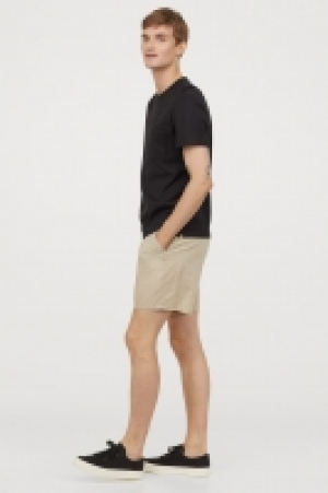 Baumwollshorts Slim Fit CHF 17.95