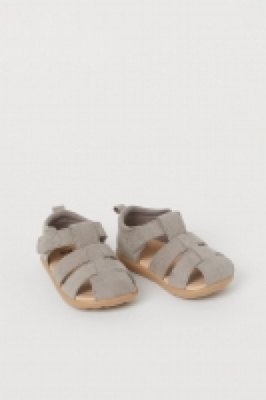 Feste Sandalen CHF 10.95