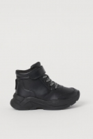 Hohe Sneaker CHF 16.95