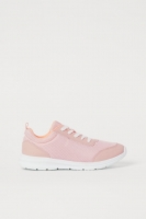 Sneaker aus Mesh CHF 16.95