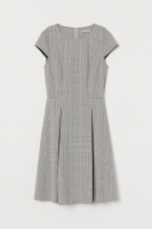 Kleid mit Kappenärmeln CHF 31.95
