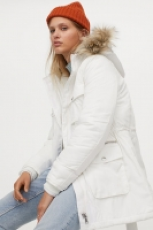 Wattierter Parka mit Kapuze CHF 47.96