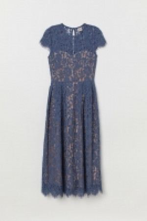 Wadenlanges Spitzenkleid CHF 59.95