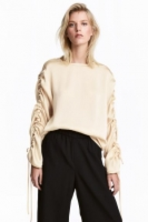 Bluse mit Kordelzügen CHF 11.95