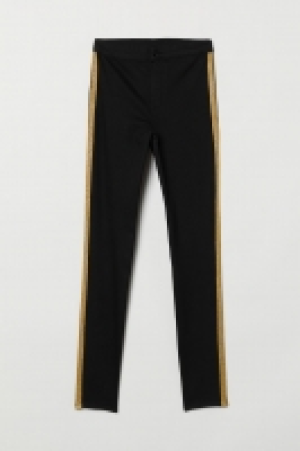 Twillhose mit Streifen CHF 20.95