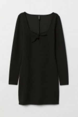 Figurnahes Kleid CHF 10.95