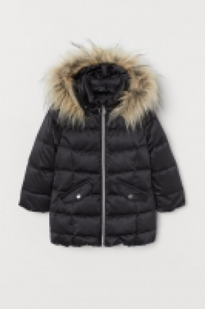 Daunenjacke mit Kapuze CHF 41.95