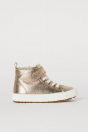 Sneaker mit Teddyfutter CHF 15.95