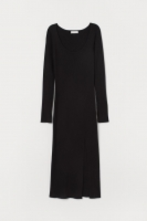 Kleid in Rippenstrick CHF 26.95