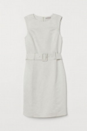Kleid mit Gürtel CHF 22.95