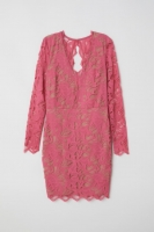Figurbetontes Spitzenkleid CHF 36.95