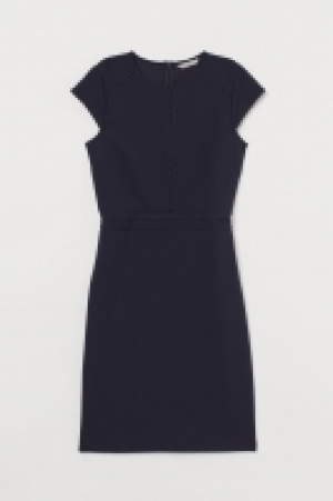 Figurnahes Kleid CHF 20.95