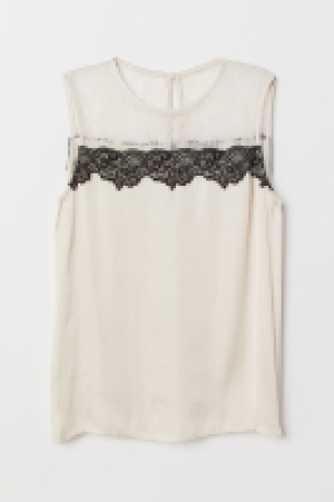 Bluse mit Spitzenpasse CHF 21.95