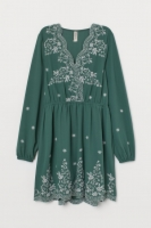 Kleid mit Stickereien CHF 29.95