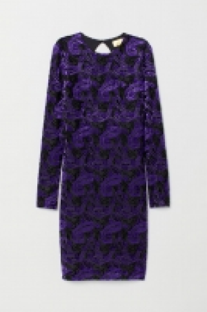 Figurnahes Kleid CHF 56.95