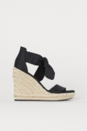 Sandaletten mit Keilabsatz CHF 16.95