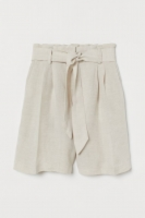Shorts mit Bindegürtel CHF 13.95