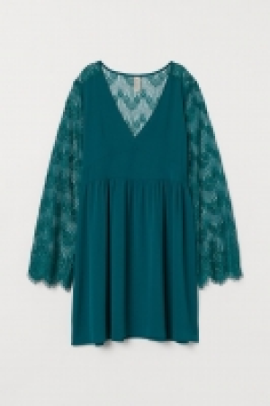 Kurzes Spitzenkleid CHF 22.95