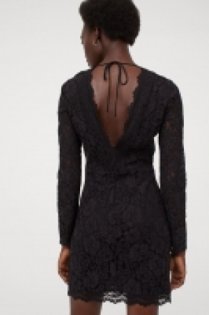 Spitzenkleid mit V-Ausschnitt CHF 24.95