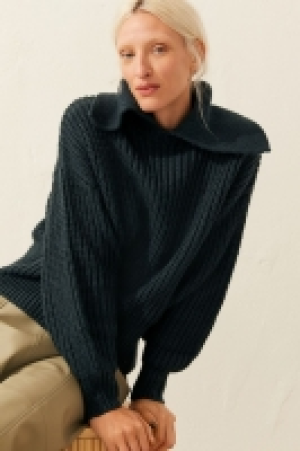 Gerippter Pullover mit Kragen CHF 19.95