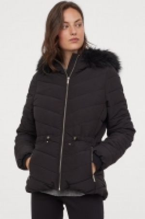 Steppjacke mit Kapuze CHF 39.95