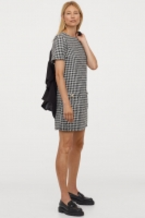 Kleid aus Jacquardstoff CHF 27.95