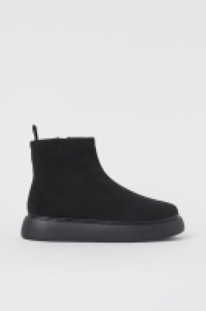 Boots mit warmem Futter CHF 19.95