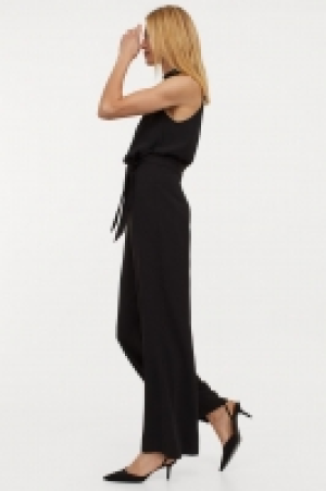 Neckholder-Jumpsuit CHF 26.95