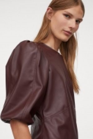 Kleid aus Lederimitat CHF 19.95