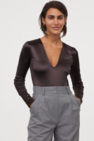 Body mit V-Ausschnitt CHF 11.95