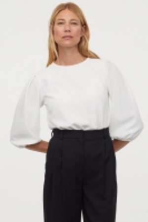 Shirt mit Puffärmeln CHF 9.95