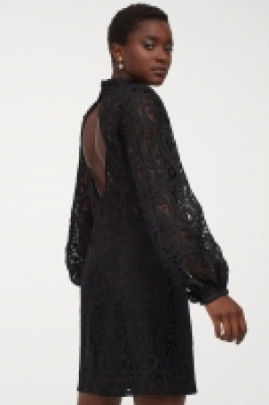 Spitzenkleid mit Stehkragen CHF 49.95