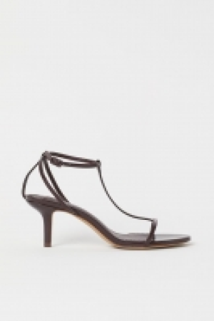Riemensandaletten CHF 19.95